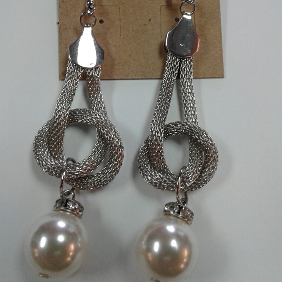 Silver & Pearl  and Black Stone Earring Bund - Picture 2 of 3